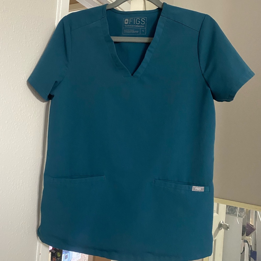 FIGS Casma Scrub Top